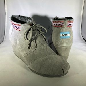 TOMS Lace-up Wedges